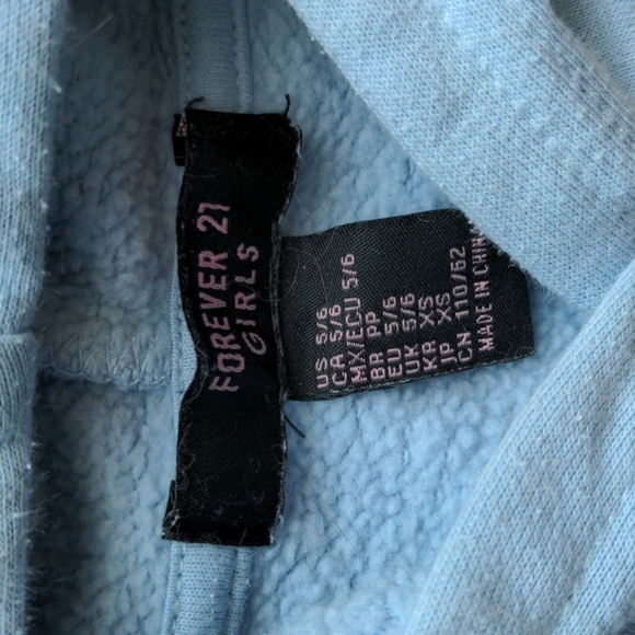 5/6T Cropped Baby Blue Hoodie Forever21 - Picture 2 of 8